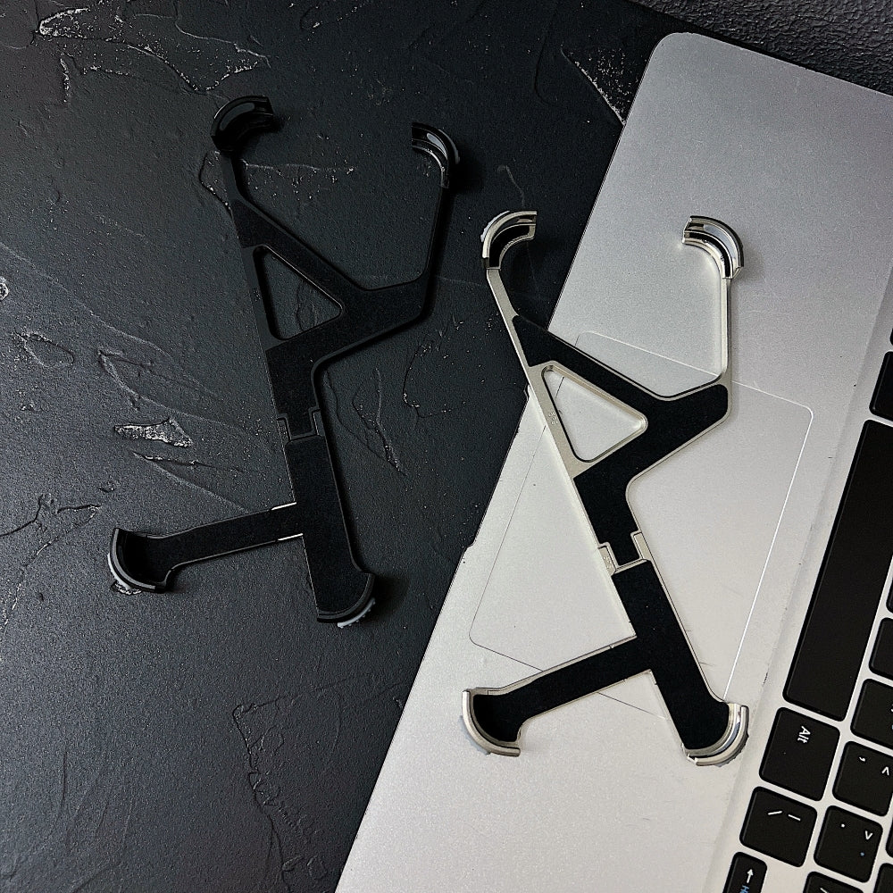 Geometric Metal Phone Case with Bracket Stand - iPhone 15